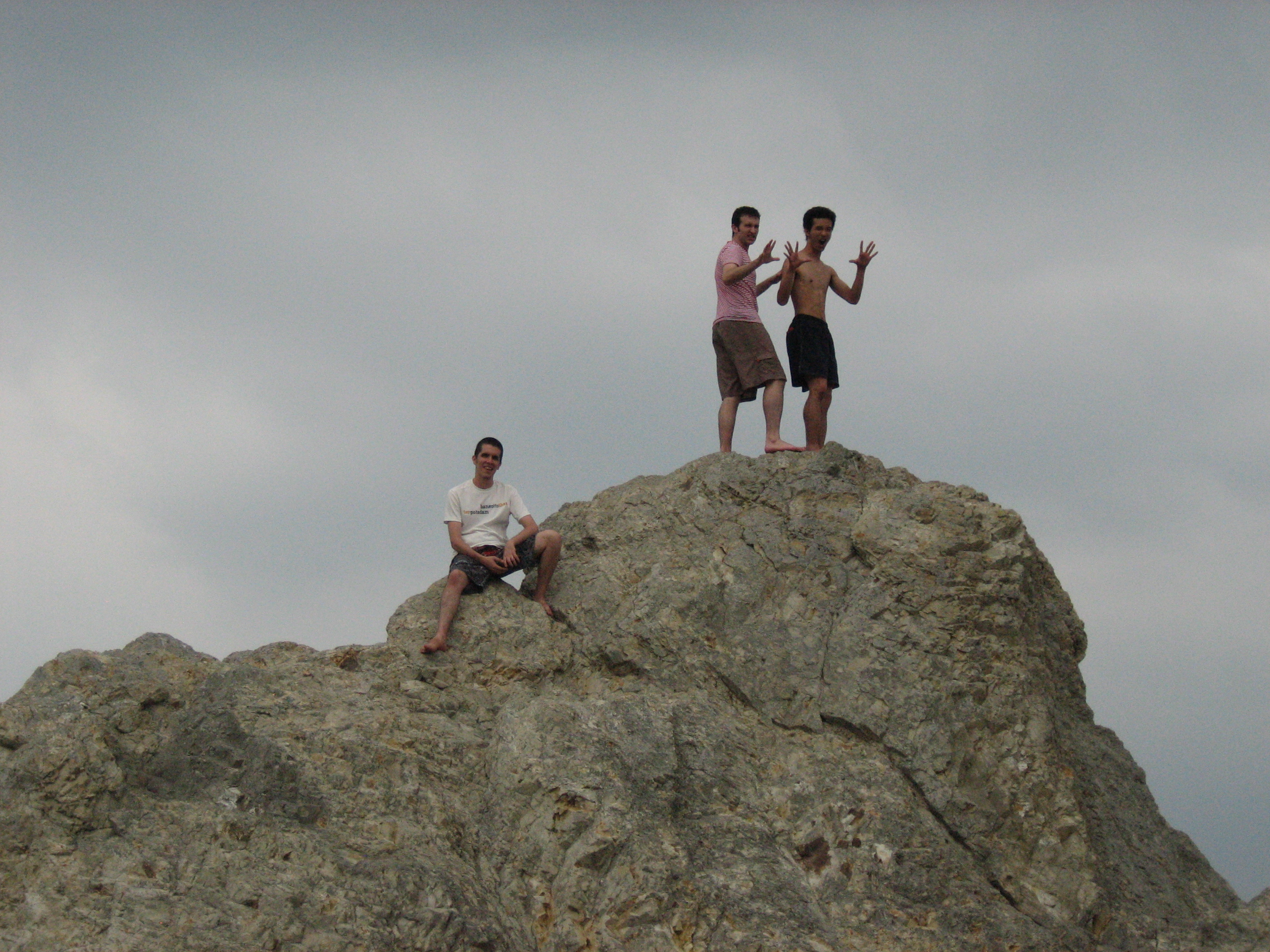 Amigos en la playa de Hayama